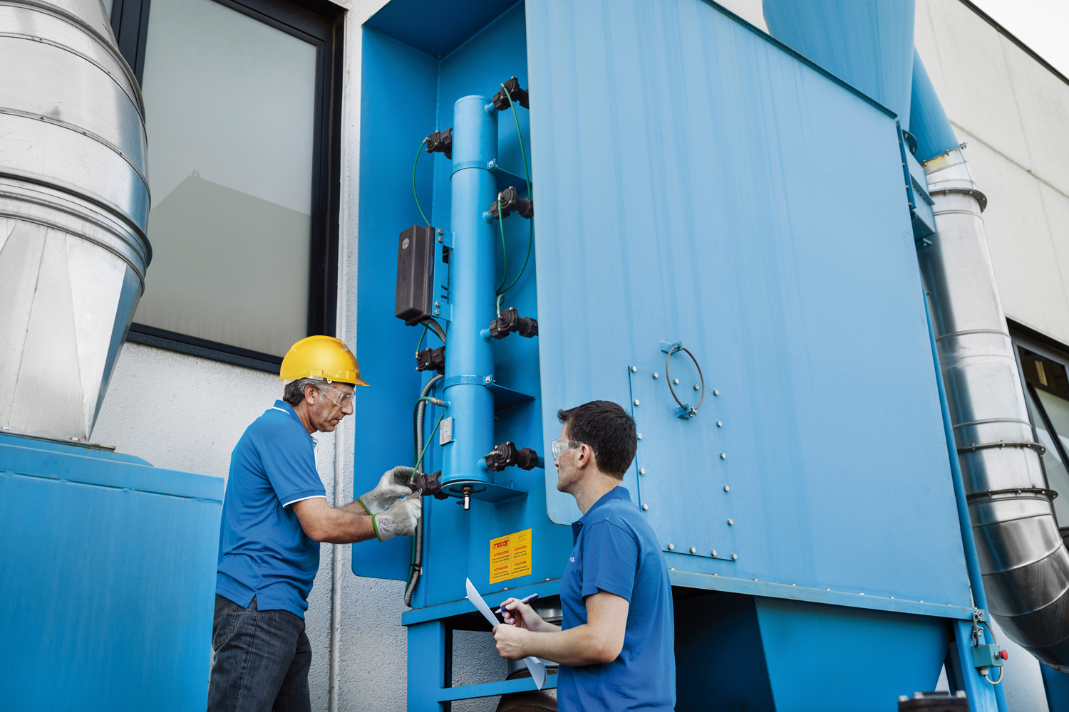 Baghouse filter cleaning